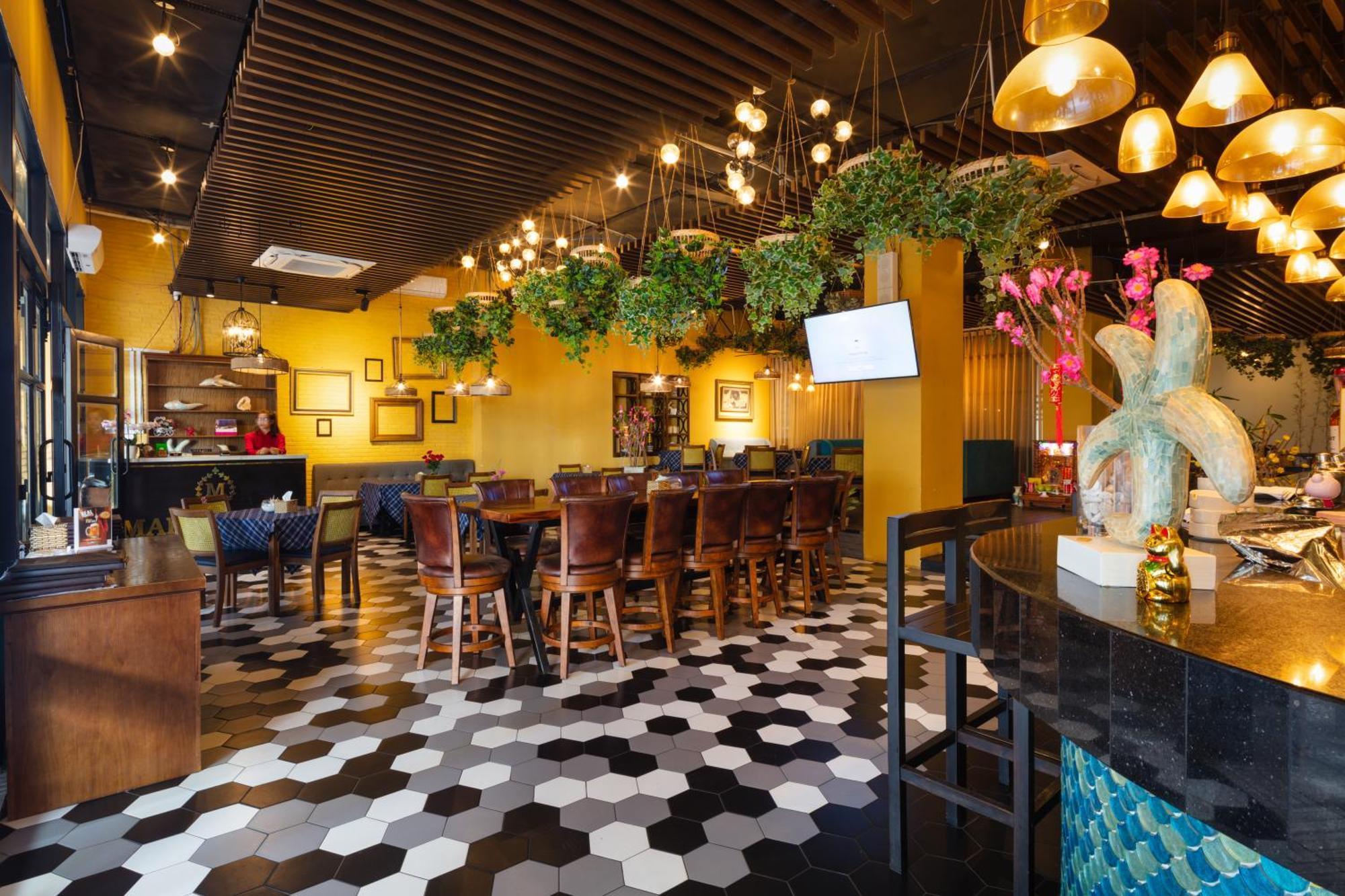Maro Hotel Restaurant - Cafe Nha Trang Exterior photo